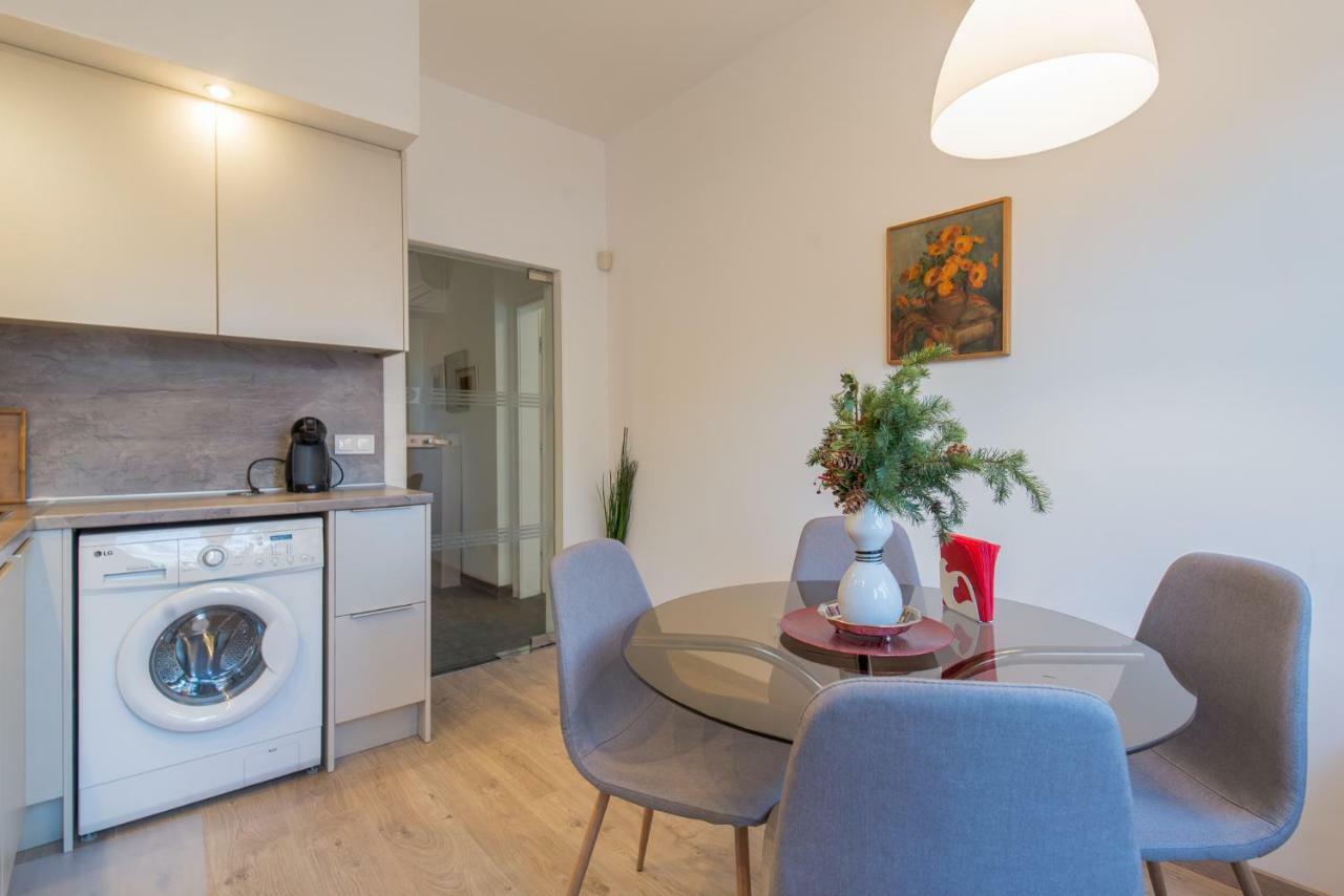 Chic And Spacious Apartment In Central Sofia - Patriarh Evtimiy By Flat Mаnager Dış mekan fotoğraf